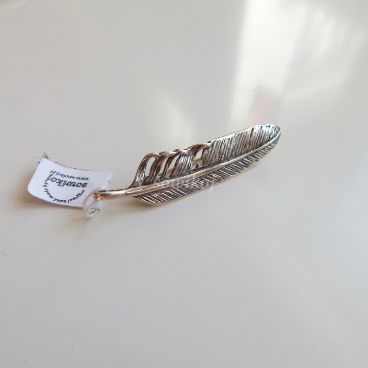 Srebrna broszka piórko