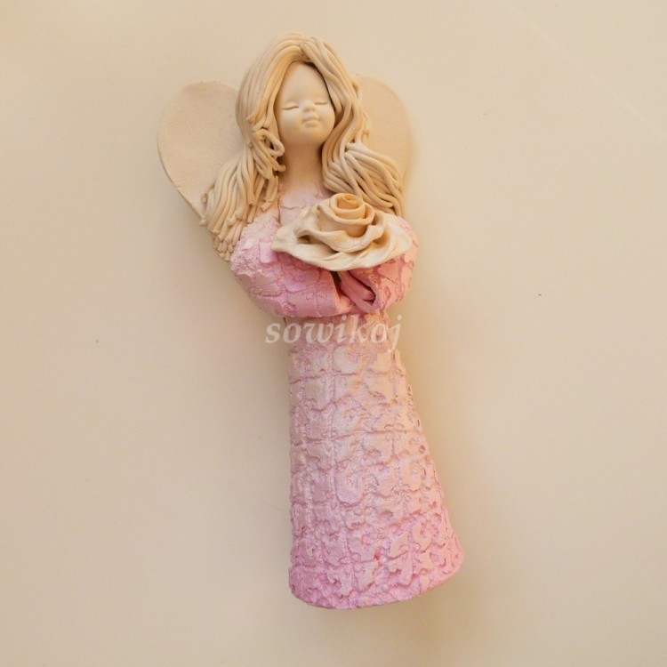 Figurka ceramiczna aniołek