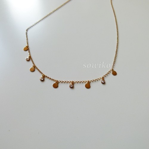 Łańcuszek srebrny pozłacany z zawieszkami