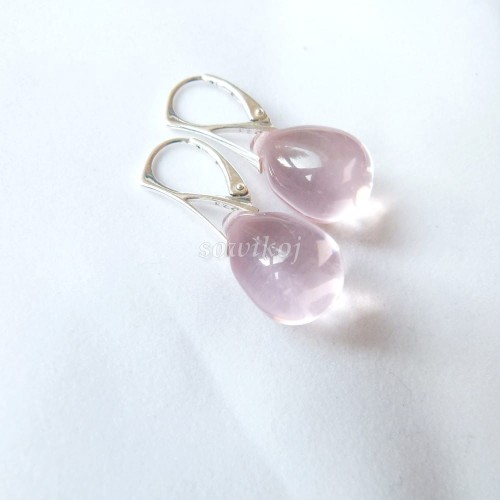 Delikatne kolczyki krople rózowe