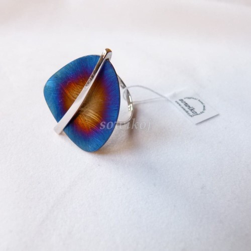 Srebro łączone z tytanem opalizowanym termicznie pierścionek