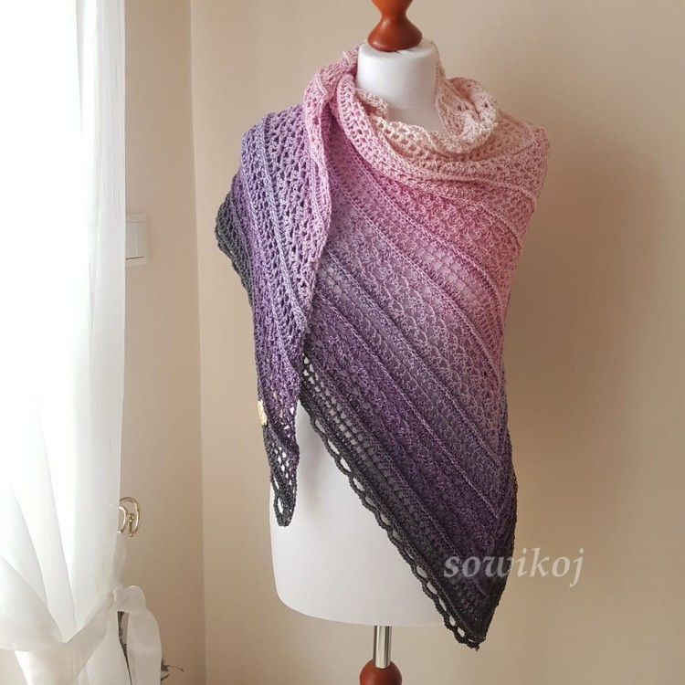 Przykładowa realizacja z włóczki flowers 276 - chusta z wzoru Christina