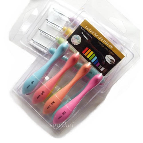 Zestaw szydełek z gumową rączką 2,5 do 6 mm