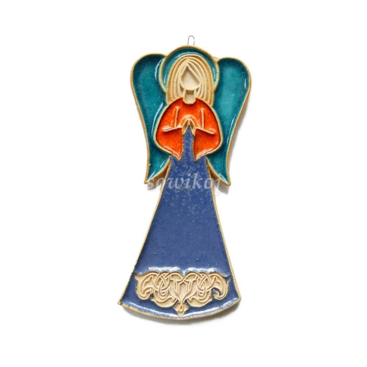 Niebieski anioł - ceramika z ozdobnym reliefem