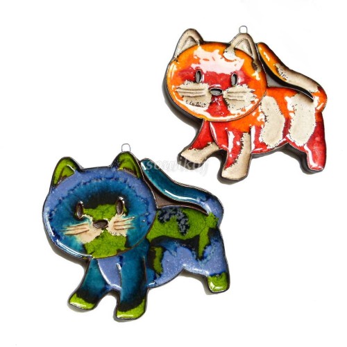 Kotki ceramiczne dekory naścienne - ozdobne zawieszki do pokoju dziecięcego i na prezent dla miłośnika kotów.