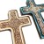 Krzyże ceramiczne - delikatny wzór we wnętrzu - detal ornamentu