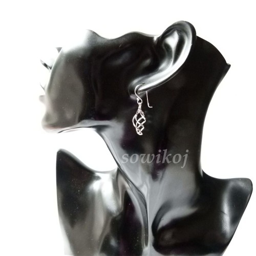 Srebrne delikatne kolczyki lekkie