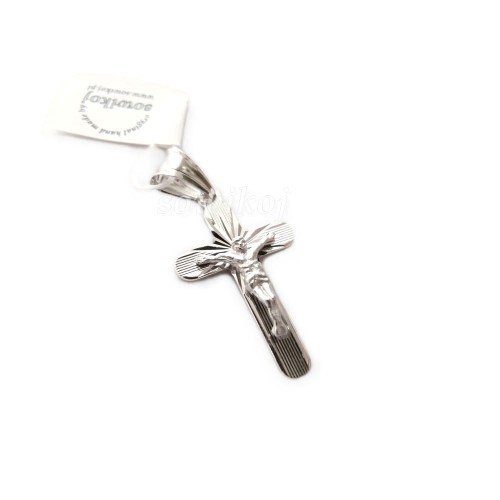 Krzyzyk srebrny z postacią - promienie wokół postaci