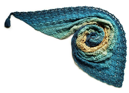 Wzór na trójkątną chustę szydełko LUKRECJA TRI