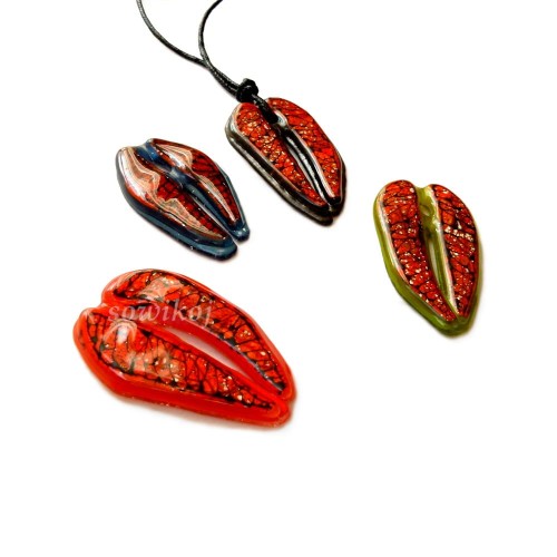 Szklane liście - wisior