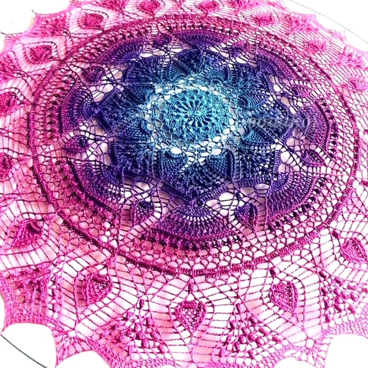 Mandala w różu - MATA HARI - wzór graficzny