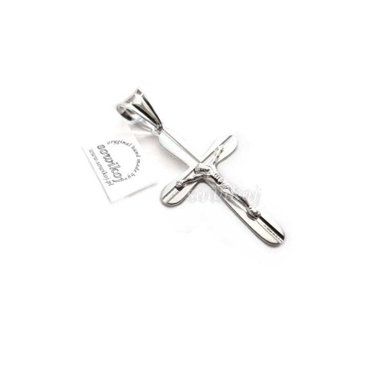 Srebrny krzyżyk z postacią