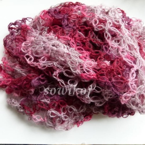 Chusta wzorem węzły Salomona wykonana z włóczki AngoraActive 841 róż fuksja