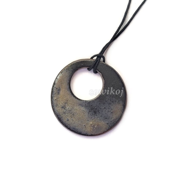 Wisior ceramiczny w kolorze stali - handmade