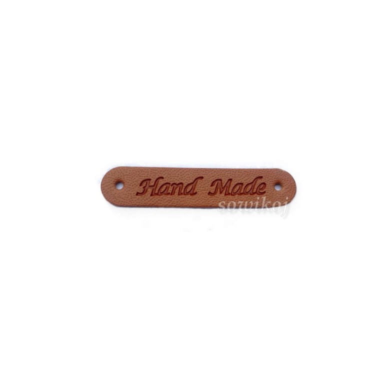 Naszywka skórzana mniejsza 3,5cm brązowa z napisem Hand made