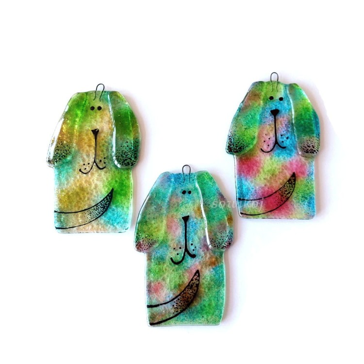 Zielone kolorowe szklane pieski