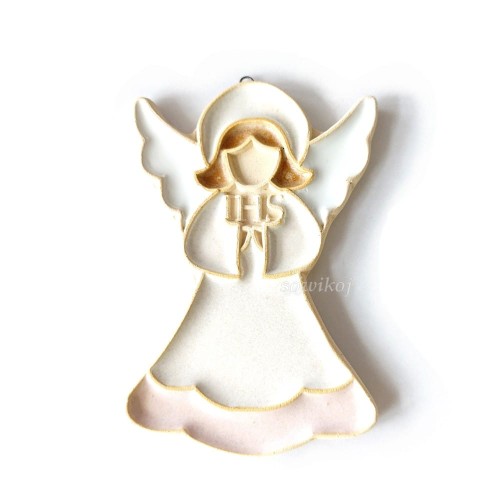 Mały aniołek wykonany z ceramiki na Pierwszą Komunię Świętą