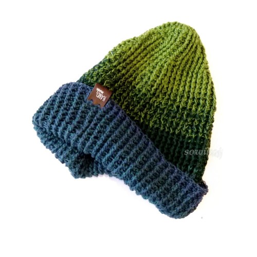 Ręcznie robiona czapka smerfetka z wywinięciem