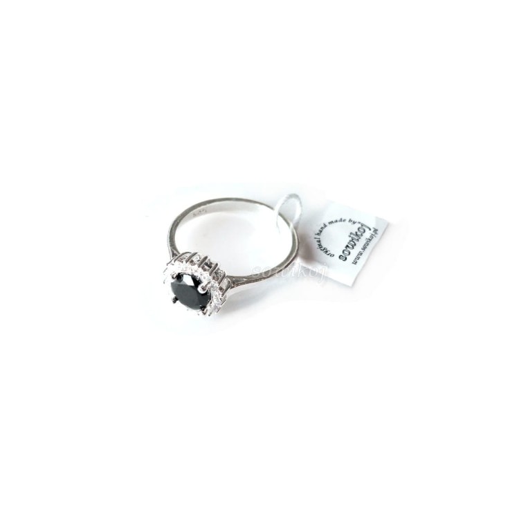 Pierscionek Tiffany srebrny z czarnym oczkiem