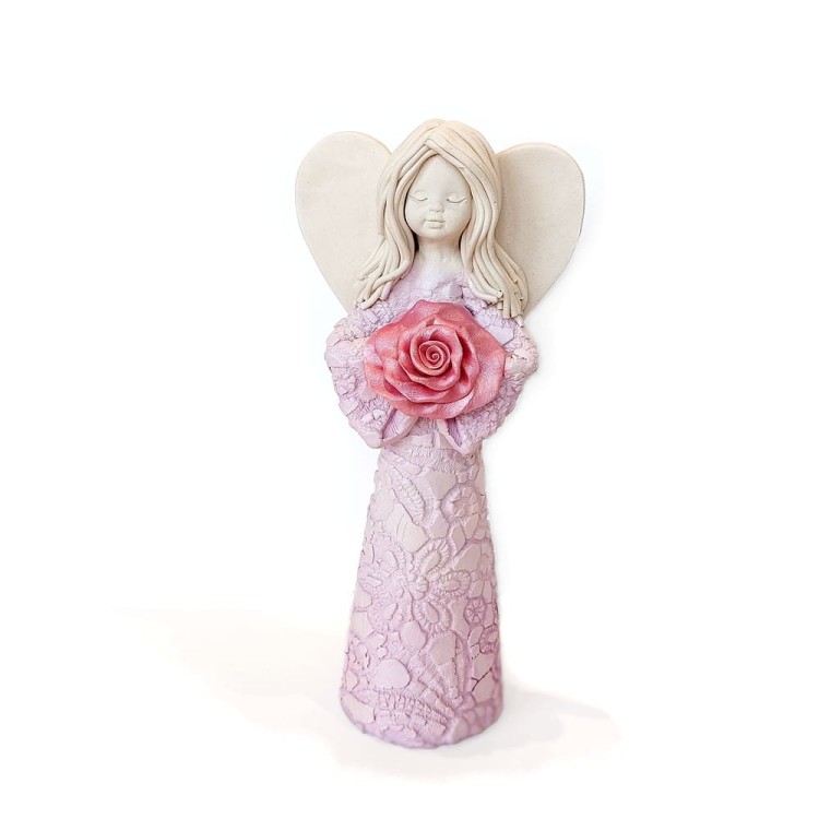 Anioł stojący ceramiczny z różyczką