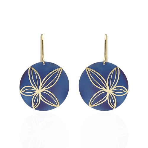 Kolczyki koła z kwiatem na tytanowym spodzie