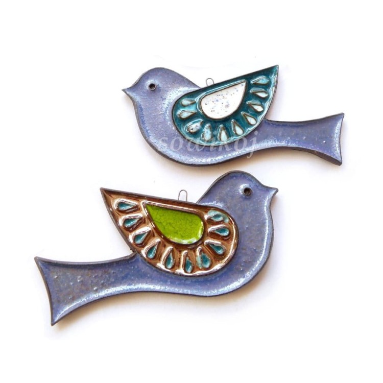 Ptaszki ceramiczne do powieszania na ścianie - tu w kolorze niebieskim średniej wielkości