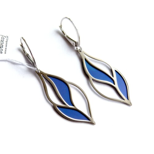 Srebrne kolczyki wrzeciona z tytanem w kolorze kobaltu