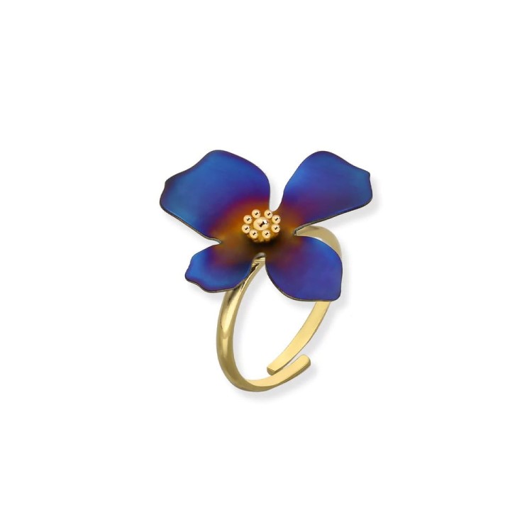 Przestrzenny pierścionek kwiatek z wygiętymi płatkami, duzy w kolorze granatu ze złotem, srebro pozłacane i opalizowany termicznie tytan