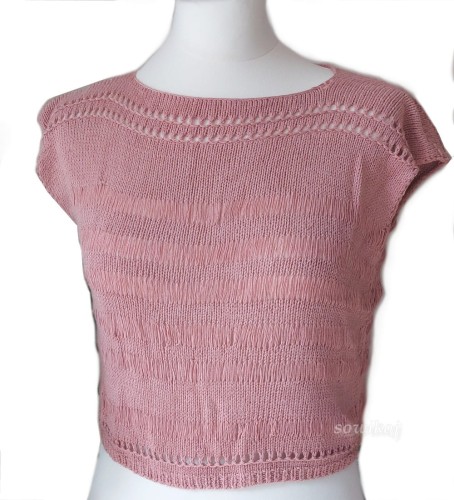 Letnia ażurowa bluzeczka ręcznie robiona na drutach z przyjemnej w dotyku lekkiej włóczki, topik z dziurkami