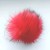 Czerwony pompon do czapek i jako ozdoba swetra czy torebki