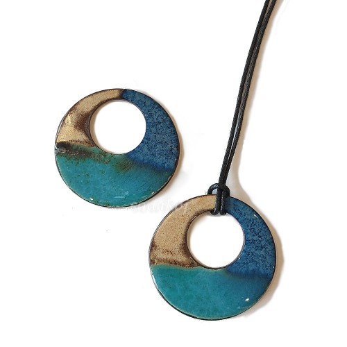 Ceramiczny wisior koło - biżuteria artystyczna  - Ujście rzeki - odzdoba na swetry i sukienki