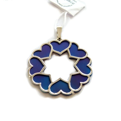 Zawieszka do łańcuszka okrągła z sercami - srebro 925 rodowane i niebieski tytan