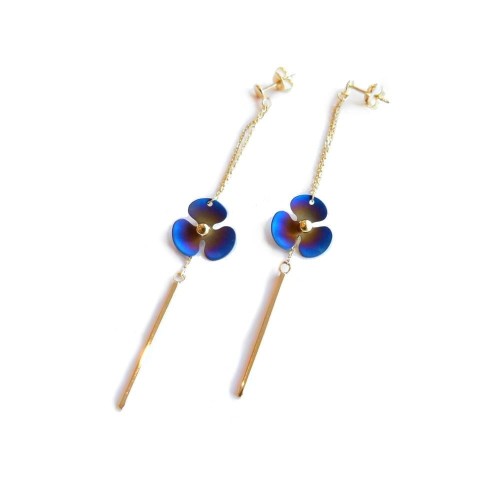 Długie wiszące kolczyki kwiatuszki tytanowe bławatki kobaltowe z pozłacanego srebra próby 925