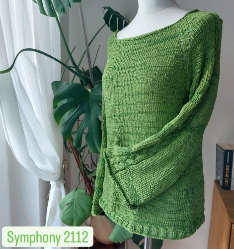 Przykladowa realizacja z włóczki symphony w kolorze zieleni. Wykorzystano 9 motków.