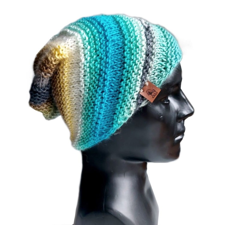 Czapka w skośne paski do zrobienia na drutach opis wykonania