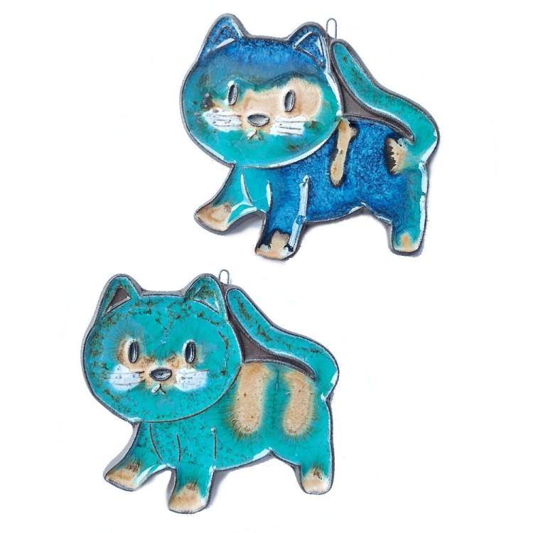 Zawieszka ozdobna na ścianę do pokoju dziecinnego kotki. Mały cieniowany kotek ceramiczny niebieski turkusowy z dodatkiem beżu.