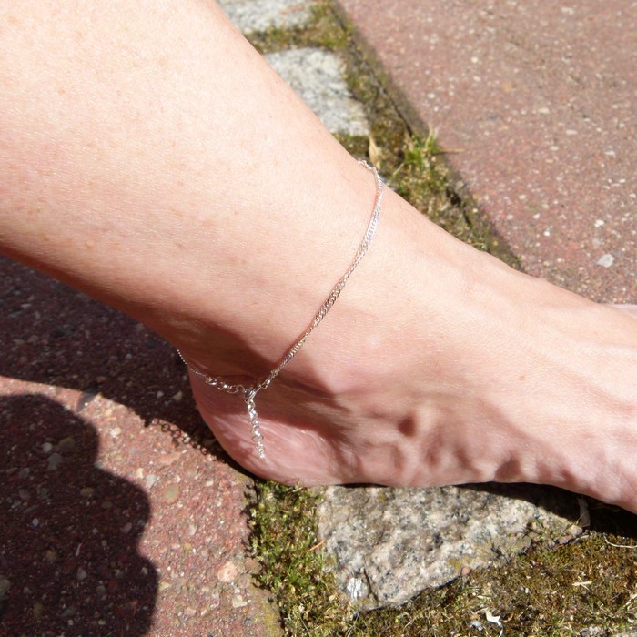 Bransoletka ze srebra na kostkę