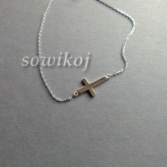 Bransoletka srebrna z zawieszką krzyżyk